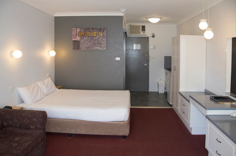 Port Aloha Motel - Accommodation Mermaid Beach 1