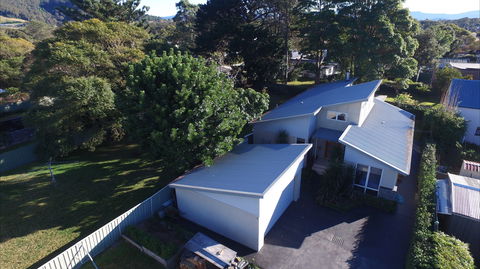 Renown House - Accommodation Mermaid Beach 0