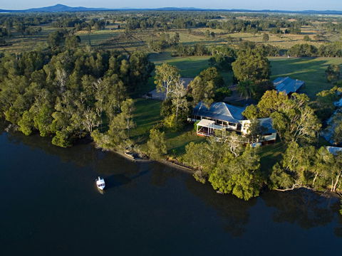 Riverside Holiday Retreat Yamba - Accommodation Mermaid Beach 0