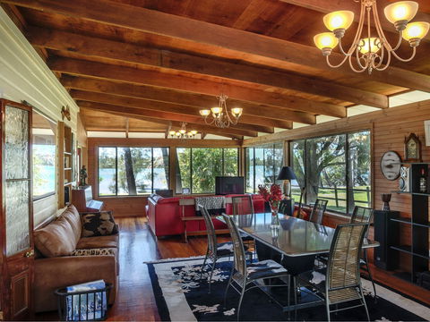 Riverside Holiday Retreat Yamba - Accommodation Mermaid Beach 2