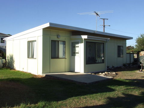 Seahorse Beach Shack - Accommodation Mermaid Beach 2