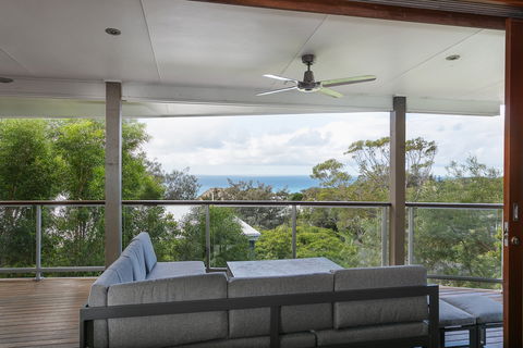 Seagrass - Accommodation Mermaid Beach 0