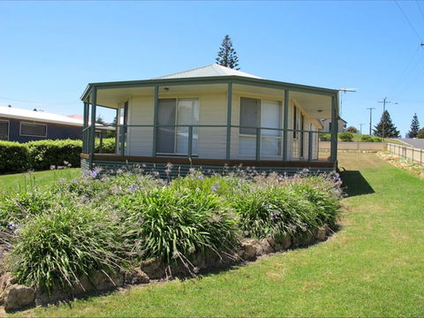 Sims Holiday Home - Accommodation Mermaid Beach 0
