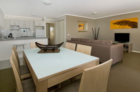 South Pacific Apartments - Accommodation Mermaid Beach 0