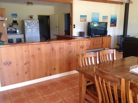 The Palms - House Only - Accommodation Mermaid Beach 2