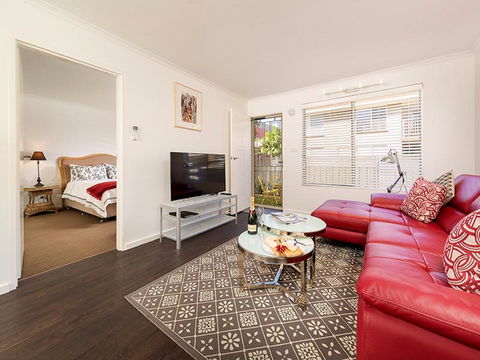 Understated Elegance - Affordable Luxury - Accommodation Mermaid Beach 1