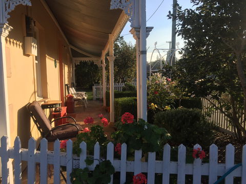Bellamona - Cosy Georgian Cottage - Accommodation Mermaid Beach 1