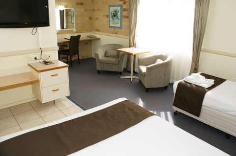 Best Western Ambassador Motor Lodge - Accommodation Mermaid Beach 2