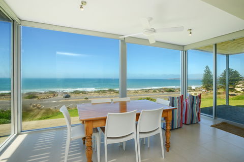 Chiton On The Rocks - Breathtaking Panoramic Coastal Views - Accommodation Mermaid Beach 0