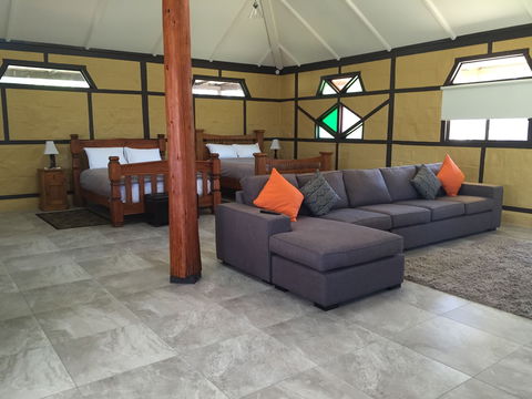 Coonandry Cottage - Accommodation Mermaid Beach 1