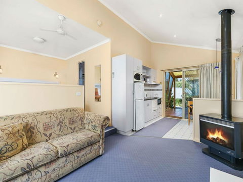 Cottages For Two - Accommodation Mermaid Beach 0