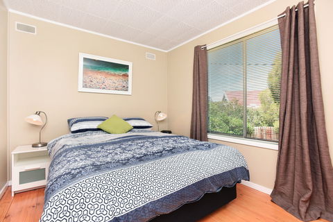 Crows Nest - Accommodation Mermaid Beach 2