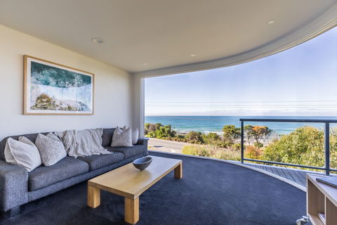 Dlux + Escape @ 83 Great Ocean Road Apartments Lorne - Accommodation Mermaid Beach 0