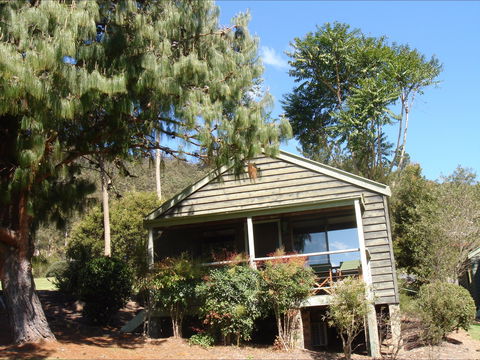 Greenwood Cabin - Accommodation Mermaid Beach 0