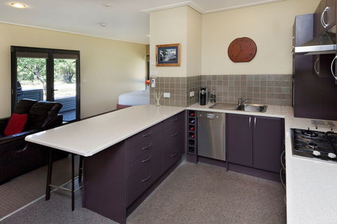Kickenback Studio - Accommodation Mermaid Beach 2