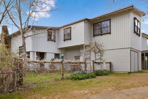 Le Chateau - Accommodation Mermaid Beach 0