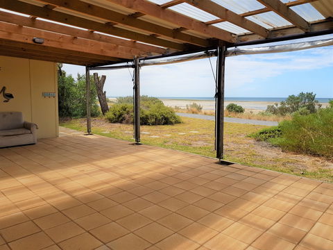 Minlacowie - Accommodation Mermaid Beach 1