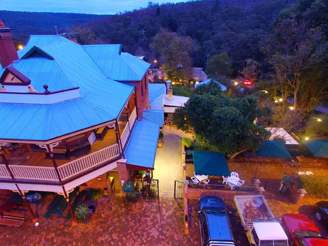 Mundaring Weir Hotel - Accommodation Mermaid Beach 0
