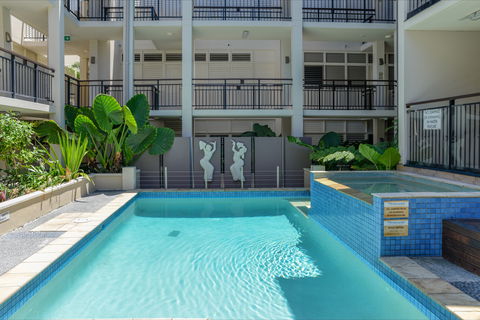 Paradiso Resort - Accommodation Mermaid Beach 1