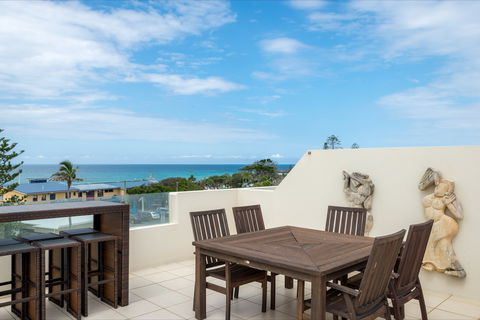 Paradiso Resort - Accommodation Mermaid Beach 2