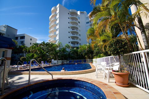 Surf Parade Resort - Accommodation Mermaid Beach 2