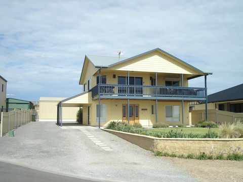 The Ozzie Oyster - Accommodation Mermaid Beach 0