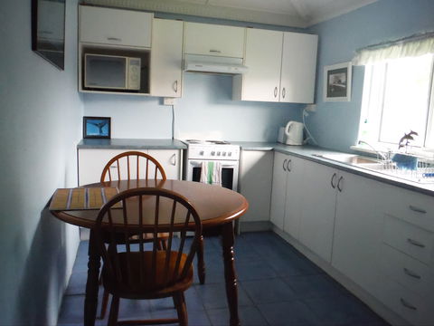 The Little White House - Accommodation Mermaid Beach 1