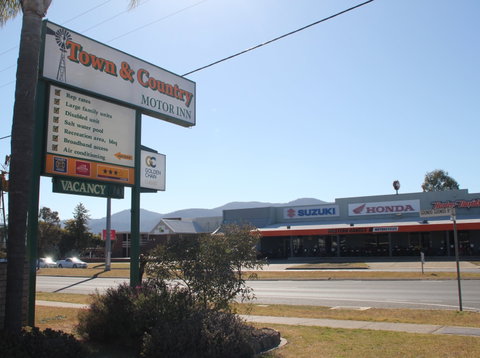 Town And Country Motor Inn - Tamworth - Accommodation Mermaid Beach 1