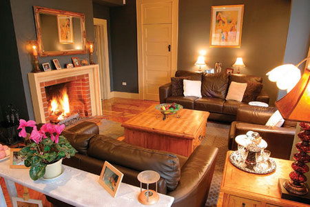 Azidene House - Accommodation Mermaid Beach 2