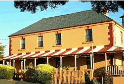 Meredith House - Accommodation Mermaid Beach