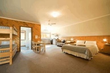 Banjo’s All Seasons Accommodation - Accommodation Mermaid Beach 1