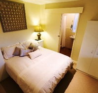The Dragonfly B  B - Accommodation Mermaid Beach