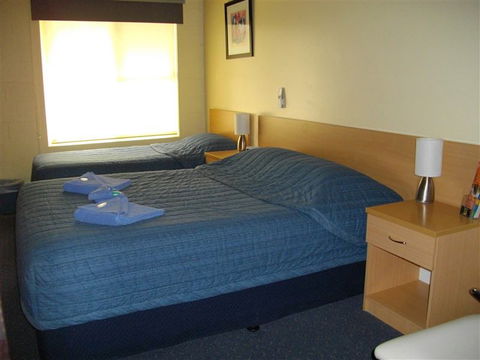 Benjamin Singleton Motel - Accommodation Mermaid Beach 3