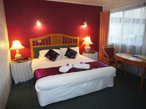 Town Palms Motel - Accommodation Mermaid Beach 1