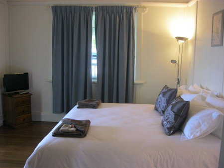 Blooms Cottage - Accommodation Mermaid Beach 1