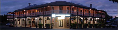Roches Family Hotel - Accommodation Mermaid Beach 1