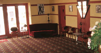 Cygnet Como Cinema - Accommodation Mermaid Beach 2