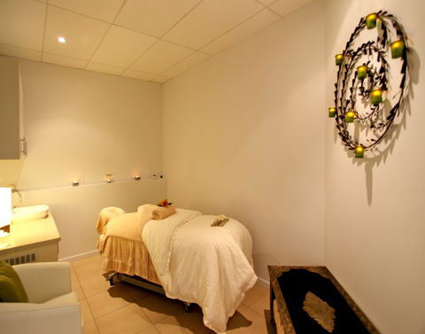 The Boardwalk Spa - Accommodation Mermaid Beach 2