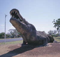 Crocodile Statue - Accommodation Mermaid Beach