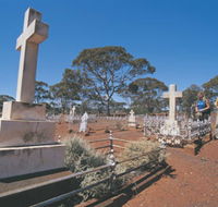 Old Pioneer Cemetery Coolgardie - Accommodation Mermaid Beach