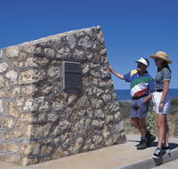 Potshot Monument - Accommodation Mermaid Beach