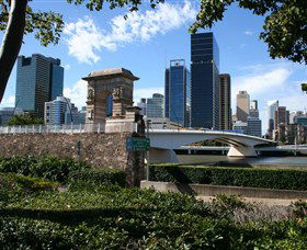 Former Victoria Bridge Abutment (Memorial) - Accommodation Mermaid Beach 0