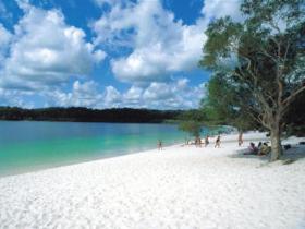 Lake McKenzie - Accommodation Mermaid Beach 0