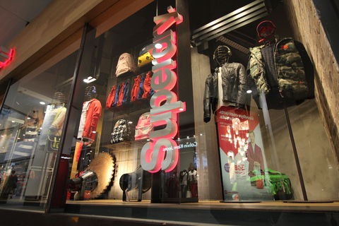 World Square Shopping Centre - Accommodation Mermaid Beach 3