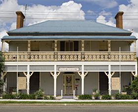 Glenara Gallery - Accommodation Mermaid Beach 0