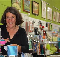 Artists on Parade Art Gallery - Accommodation Mermaid Beach