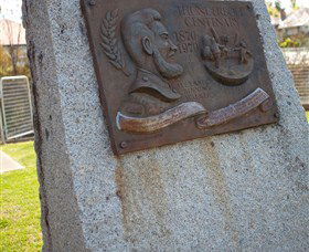Thunderbolt's Statue And Constable Walker Memorial - Accommodation Mermaid Beach 0