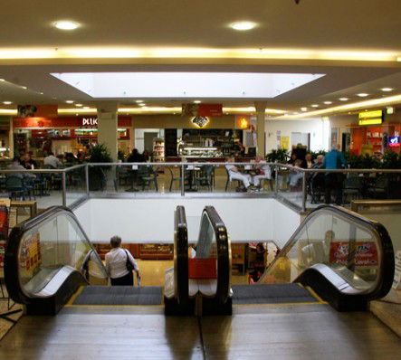 Castle Mall Shopping Centre - Accommodation Mermaid Beach 2