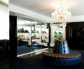 Cosmopolitan Shoes - Accommodation Mermaid Beach 0