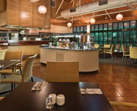 Treetops Restaurant - Accommodation Mermaid Beach 1